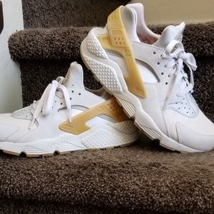 Air Huarache SE Gum Only